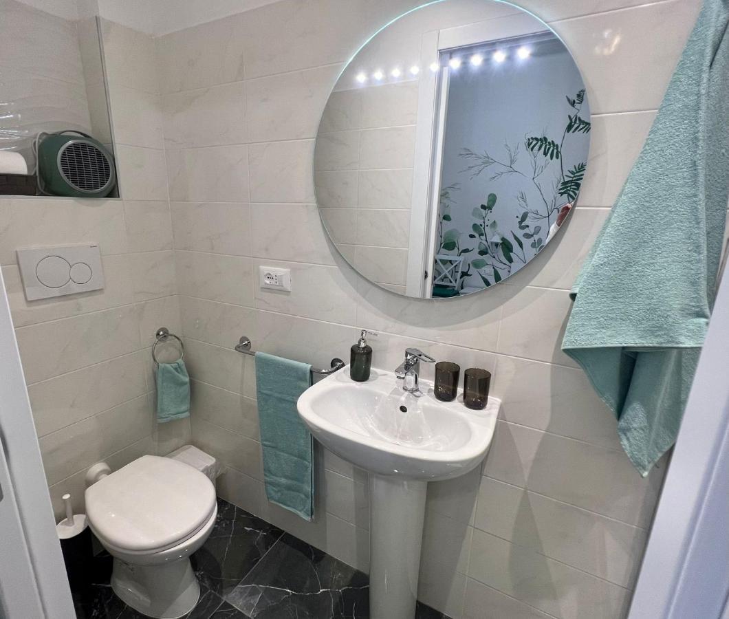 Dimora Sterlizia Zona Fiera S Donato Appartement Bologna Buitenkant foto